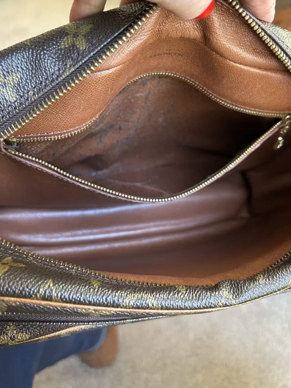 LOUIS VUITTON Monogram Nil 28 Shoulder Bag